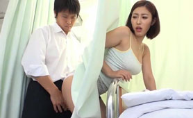 Husband Couldn't Resist of Sexy Asian Spoiled Masseuse